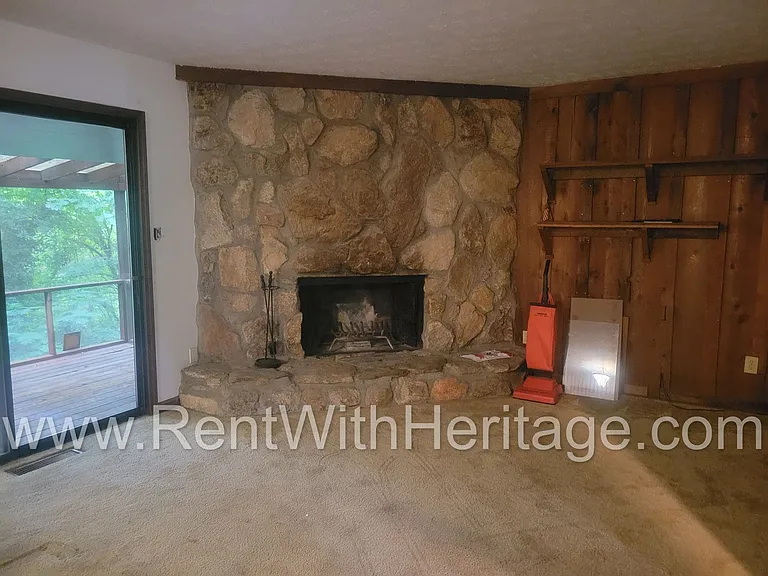 1050 Flamingo Dr — Photo 18