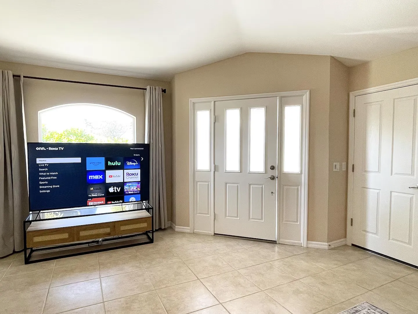 227 Rotonda Boulevard West - A — Photo 2
