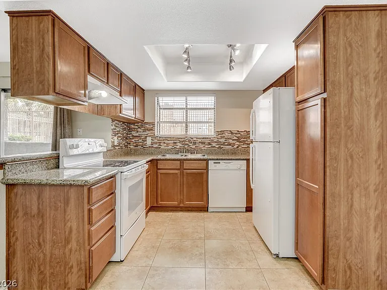 7200 Pirates Cove Rd #1026 — Photo 12