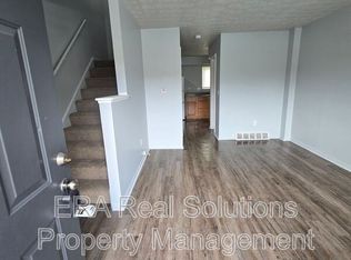 1715 Carstare Dr, Columbus, OH 43227