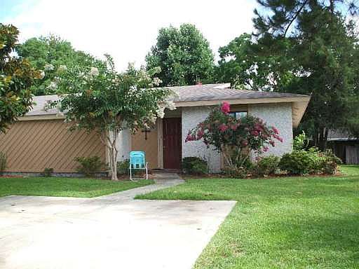 2nd image of 436 Heritage Pl