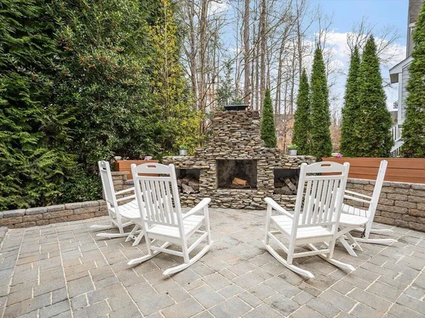 405 Jewell Dr, Chapel Hill, NC 27516