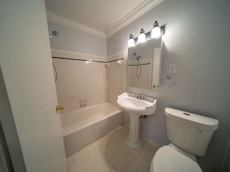 7328 Lee Hwy #203 — Photo 18