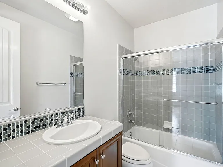 11528 Verona Dr — Photo 17