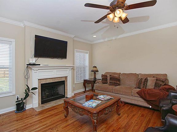 5th image of 1148 Lord Murphy Way