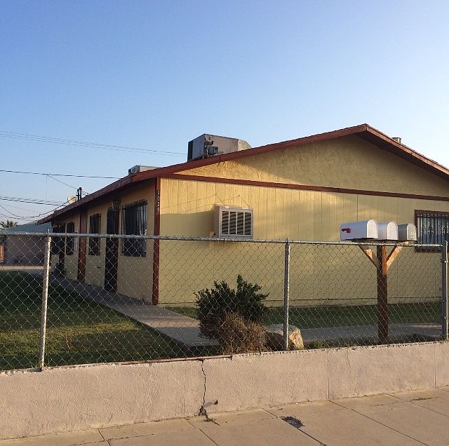 2 Bd 1 bath, single level