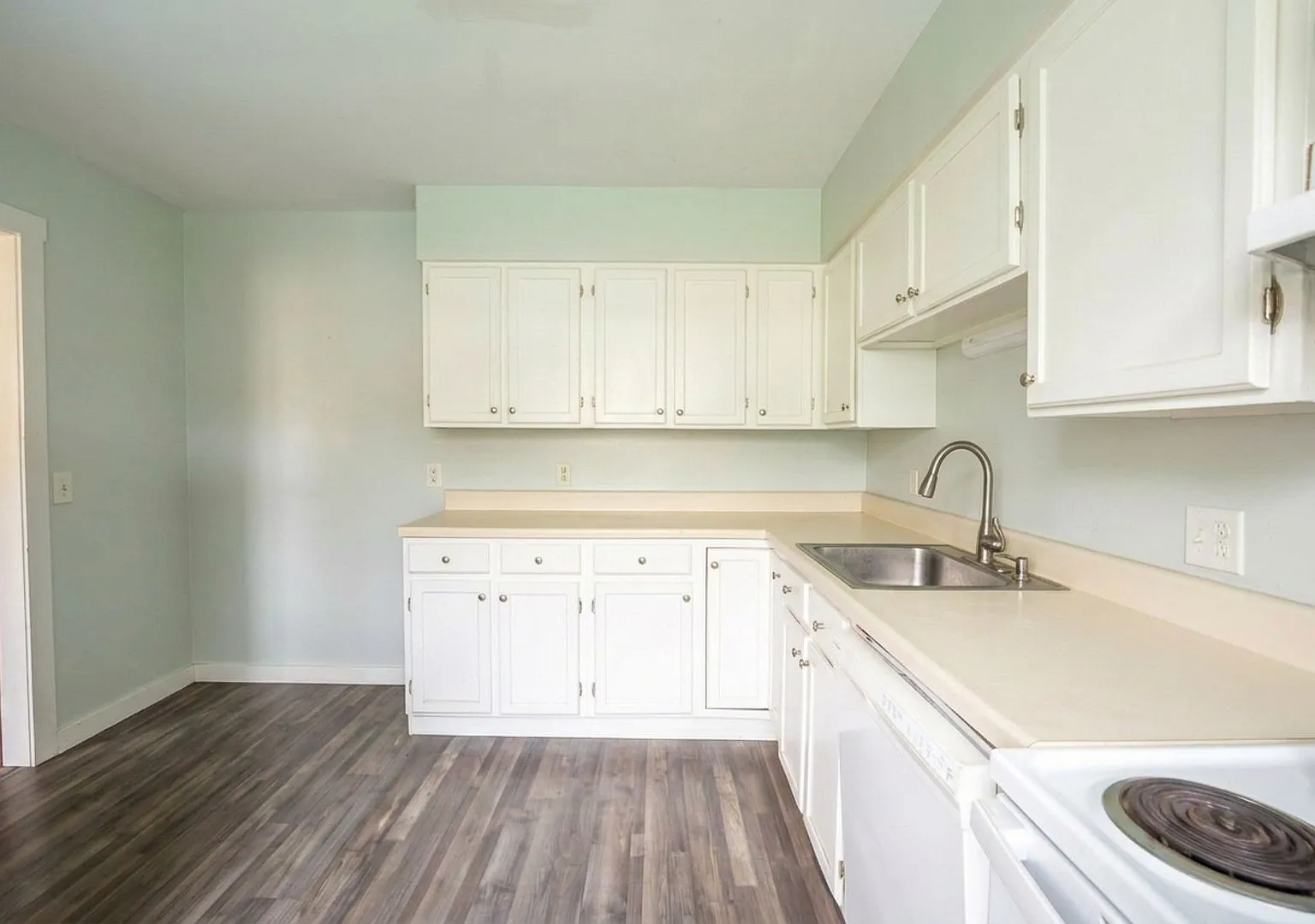 3 Bed Townhouse - Topsham! — Photo 3