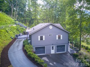 7 Higel Ln, Maggie Valley, NC 28751