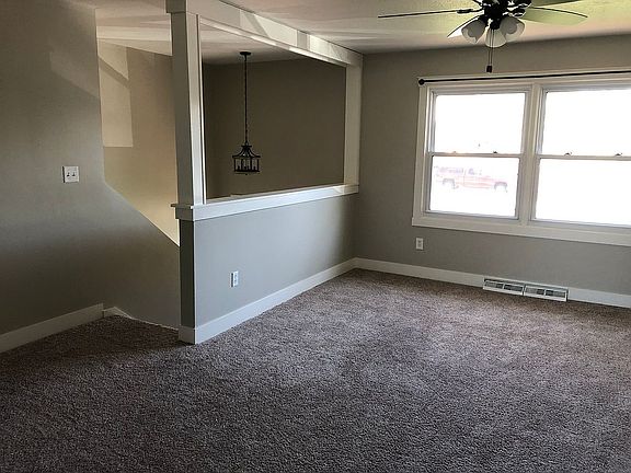 5th image of 3395 Oak St