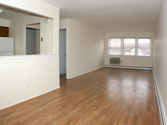 3rd image of 1906 E 28th St