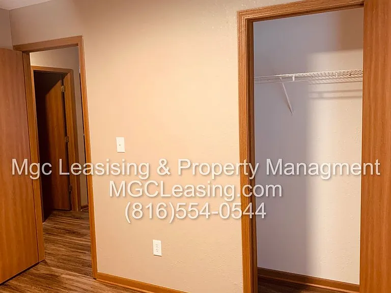 204-206 NW Parker Dr — Photo 11