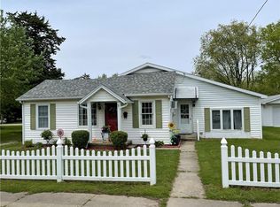 1413 W South 3rd St, Shelbyville, IL 62565