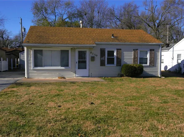 4329 Saint Cecelia Ln, Saint Ann, MO 63074