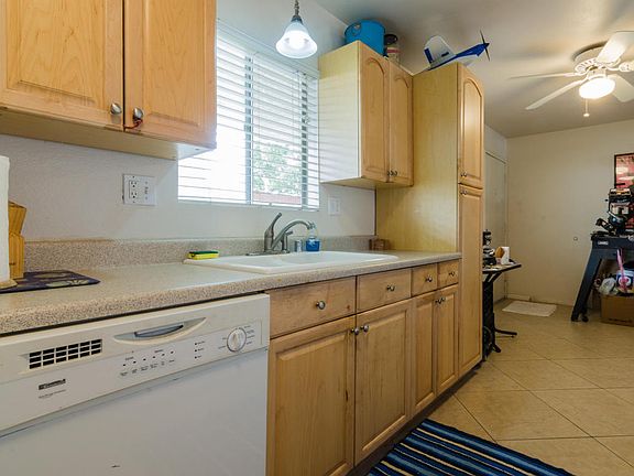 4th image of 251 S Ventura Rd Unit 206