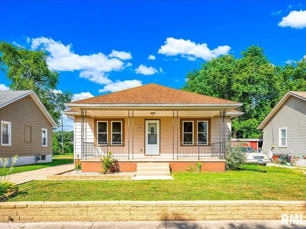 1805 Karo St, Pekin, IL 61554