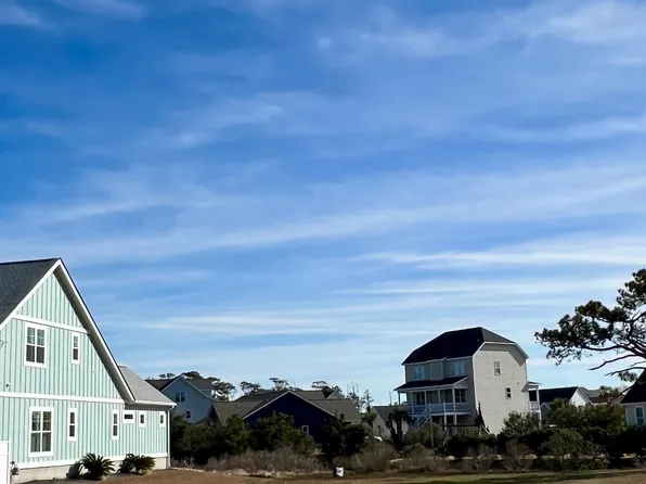 1404 Fathom Way, Morehead City, NC 28557