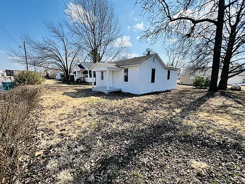 228 Pine St #A Photo 1