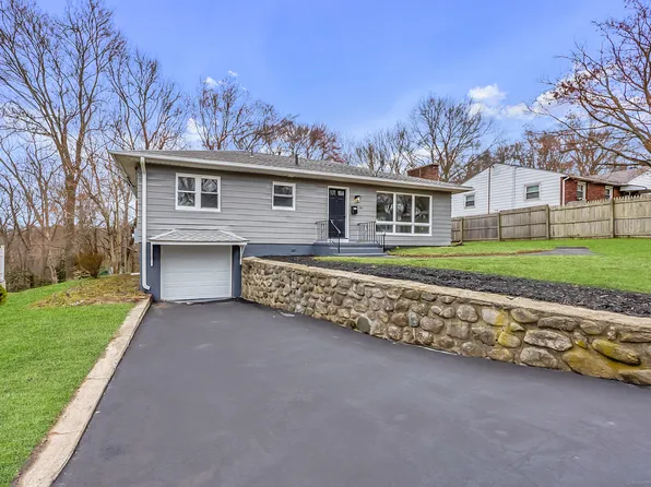 68 Pineridge Road, Waterbury, CT 06706