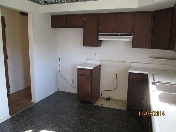 5th image of 322 Chatham Dr