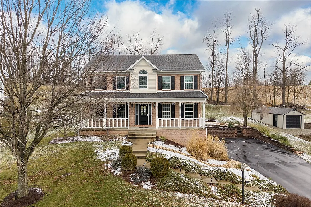 221 Arrowhead Ln photo 1