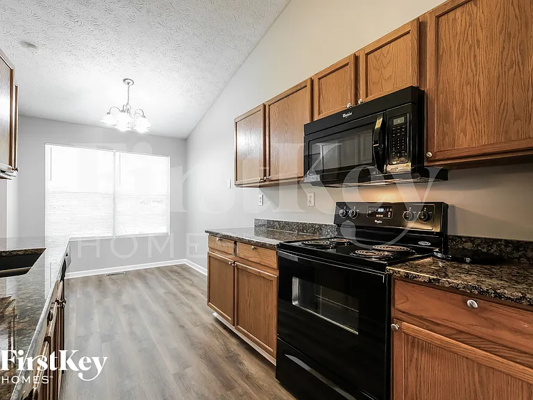 2419 Broad River Pl — Photo 8