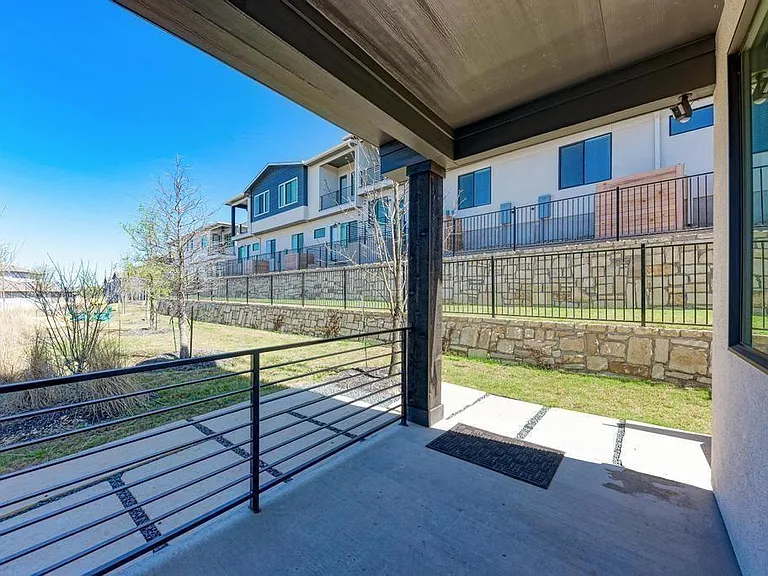 2050 Lohmans Spur Rd #703 — Photo 3