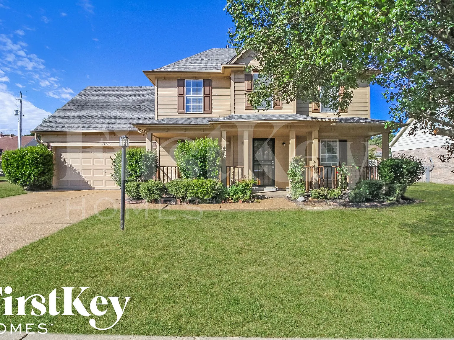 3 bed, 2.5 bath, 1847 sqft, $2,420 — Photo 1