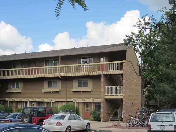 Top floor, end unit