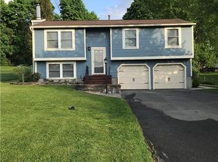 104 Pinafore Dr, Camillus, NY 13031