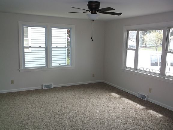 3rd image of 2813 Gloth Ave