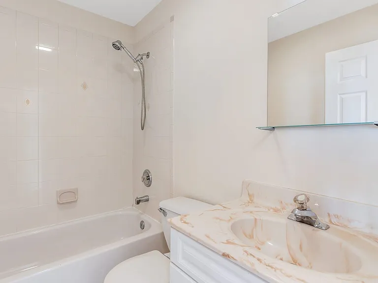 531B Martin Luther King Jr Dr #B — Photo 10
