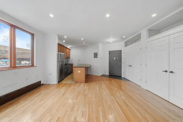 Rented by Vector New York, LLC | media 17