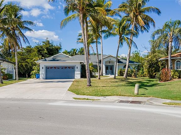 2nd image of 8896 Bracken Way