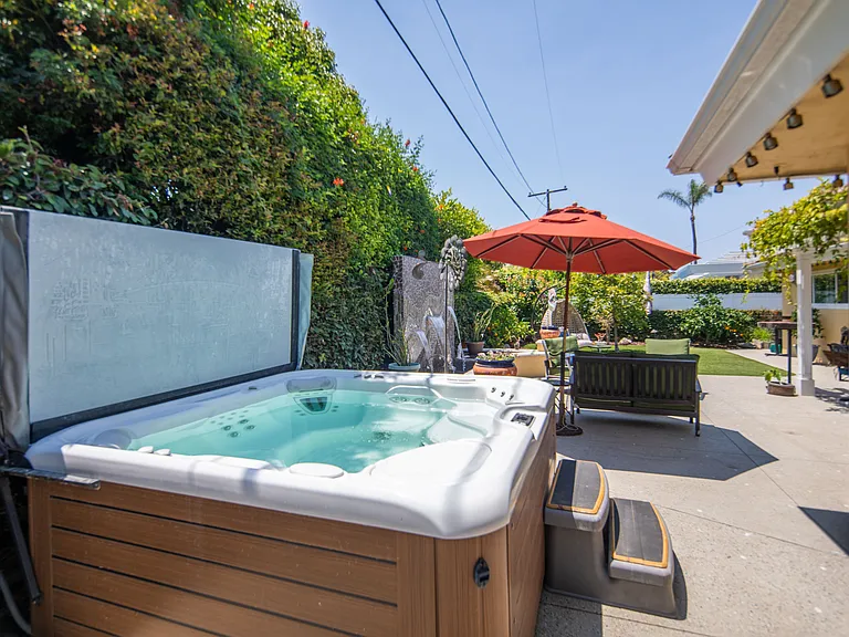 1040 Alameda Blvd — Photo 6