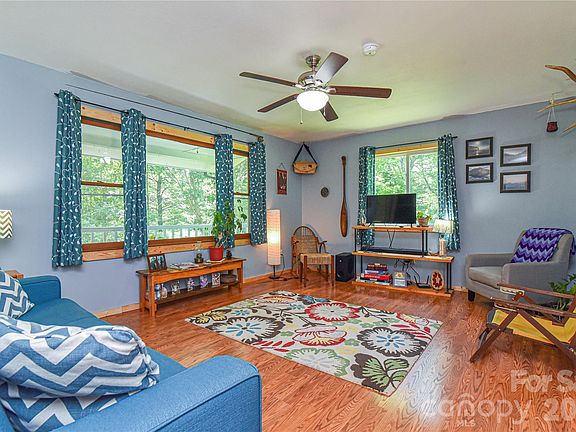 4th image of 10 Gentry Branch Rd