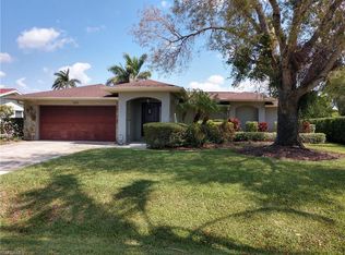 1933 SE 37th St, Cape Coral, FL 33904