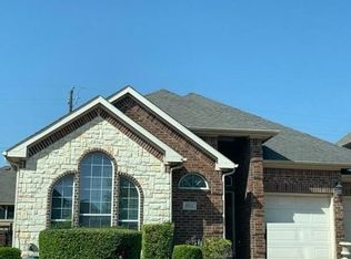 1822 Masters Dr, Desoto, TX 75115