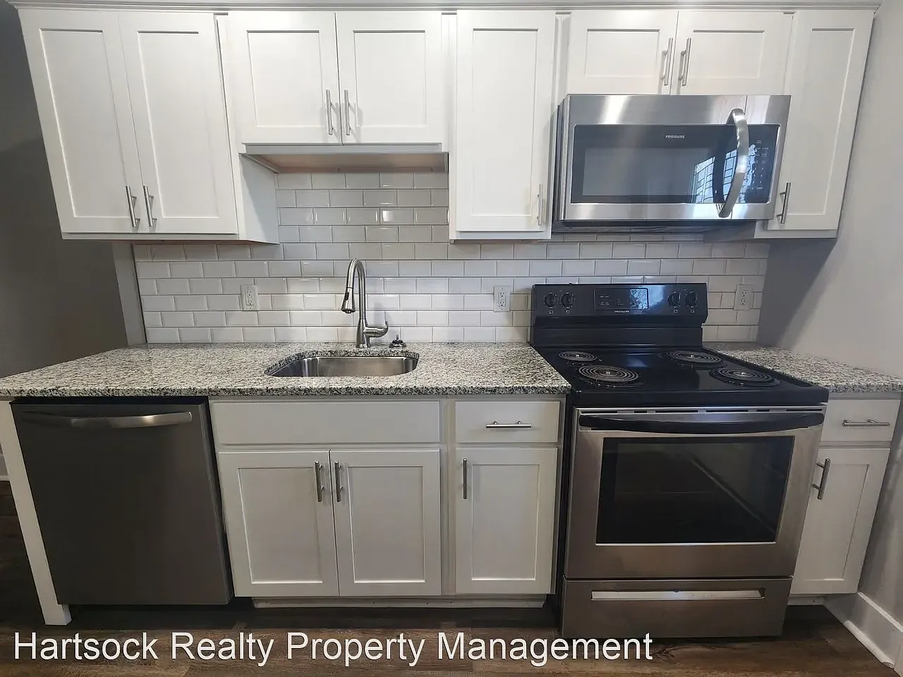 2 bed, 850 sqft, $1,425 — Photo 2