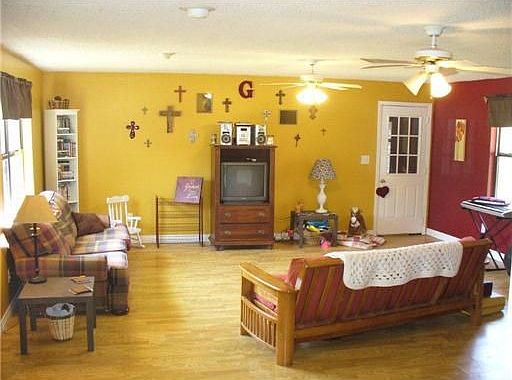 5th image of 12847 Ruby Rd