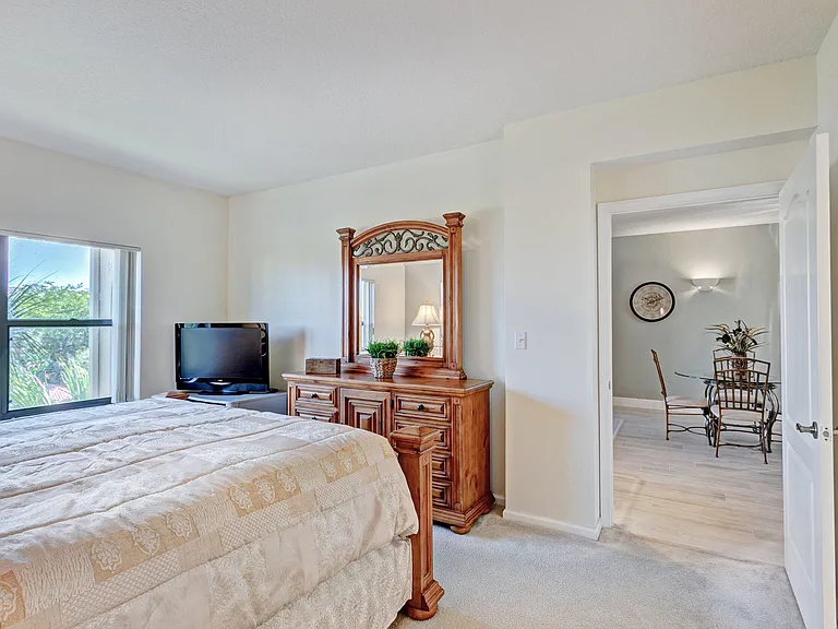 500 Uno Lago Dr #402 — Photo 20