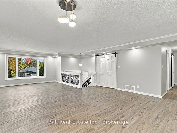 5th image of 16 Maple St