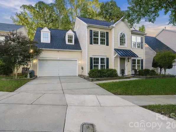 8712 Cool Meadow Dr, Huntersville, NC 28078