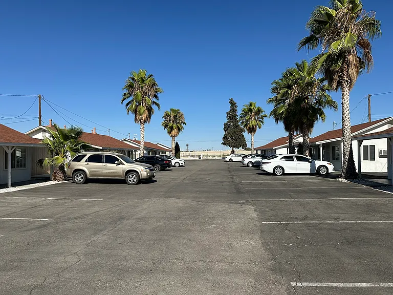 45305 Sierra Hwy — Photo 17
