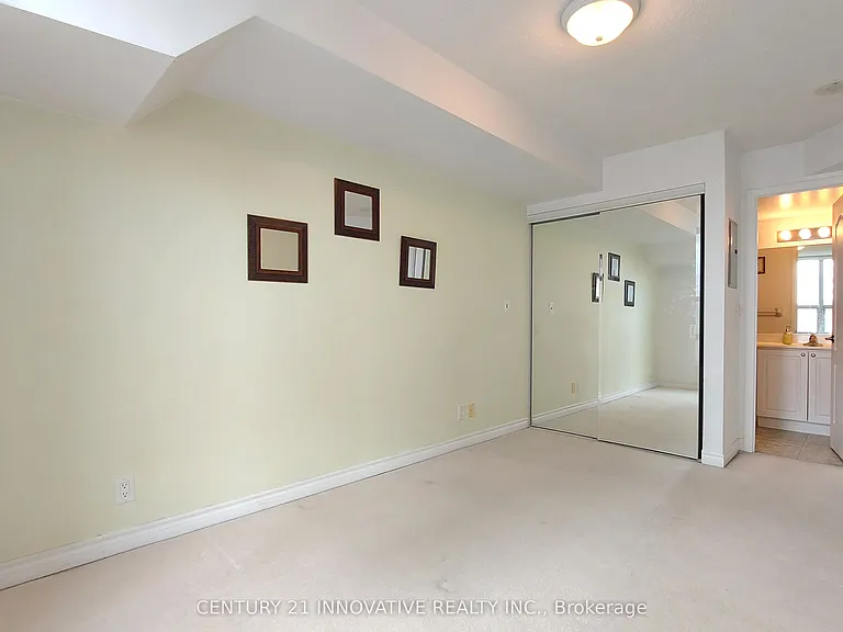 33 Elm Dr W #1012 — Photo 11