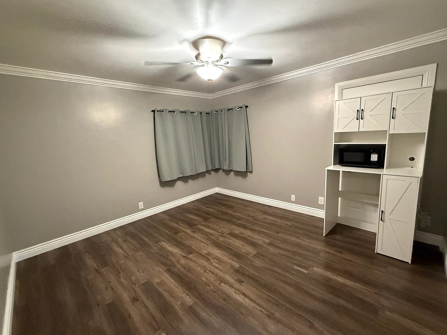 4 bed, 1704 sqft, $975 — Photo 2