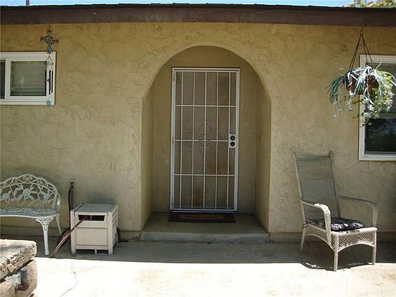 3rd image of 35671 Sierra Ln