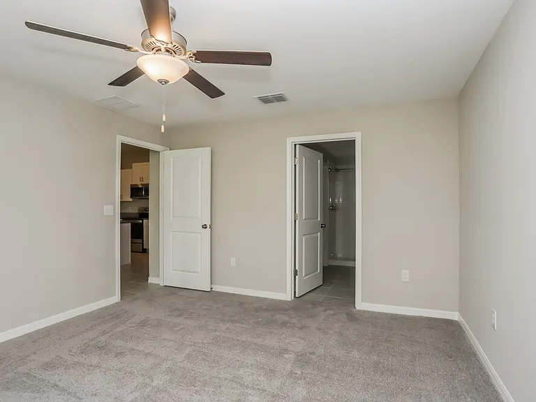 15306 Miller Creek Dr — Photo 8
