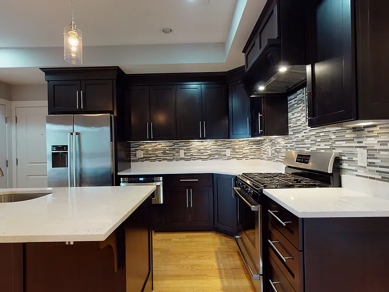 41 W 2nd St #2 — Photo 3