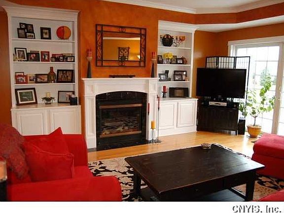 5th image of 6050 Bay Hill Cir