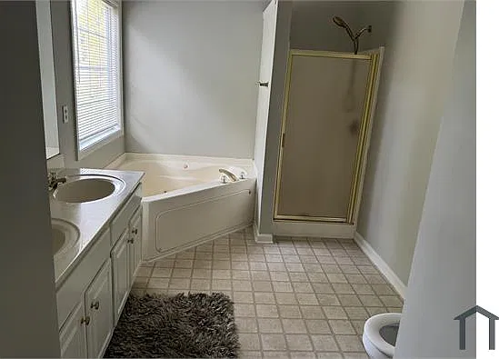 6 bed, 2236 sqft, $2,875 — Photo 3